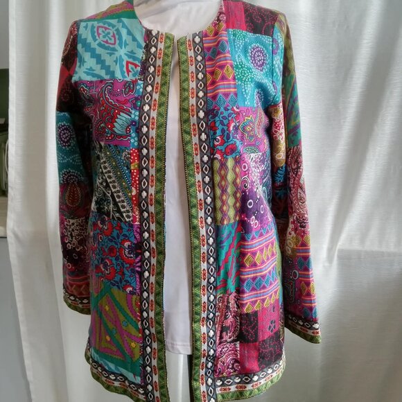 Vintage quilted cardigan for women - Ethnic style - Floral print - Long sleeves - Picture 4 of 16